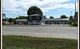 Perth Plaza Inn & Suites